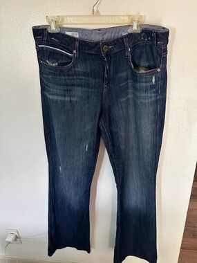 Classic Dark Wash Flare Jeans - Women's Dark Indigo